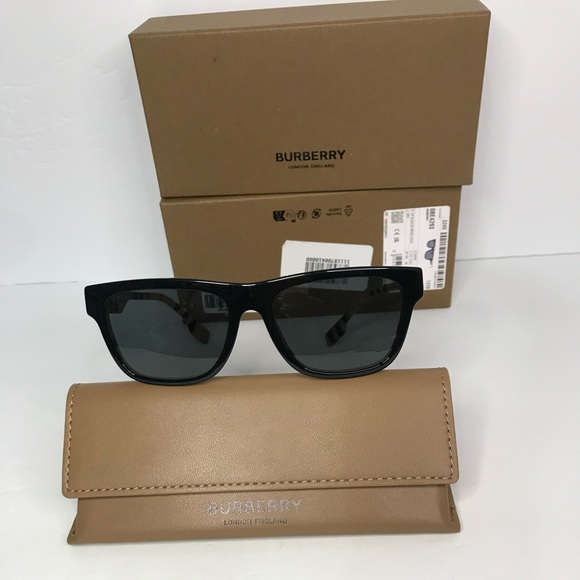 BURBERRY BE4293 380687 square sunglass black on vintage check framegrey lenses. - Picture 5 of 17